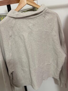 lululemon athletica Women's Scoop-Neck Cozy Pullover — Light Beige